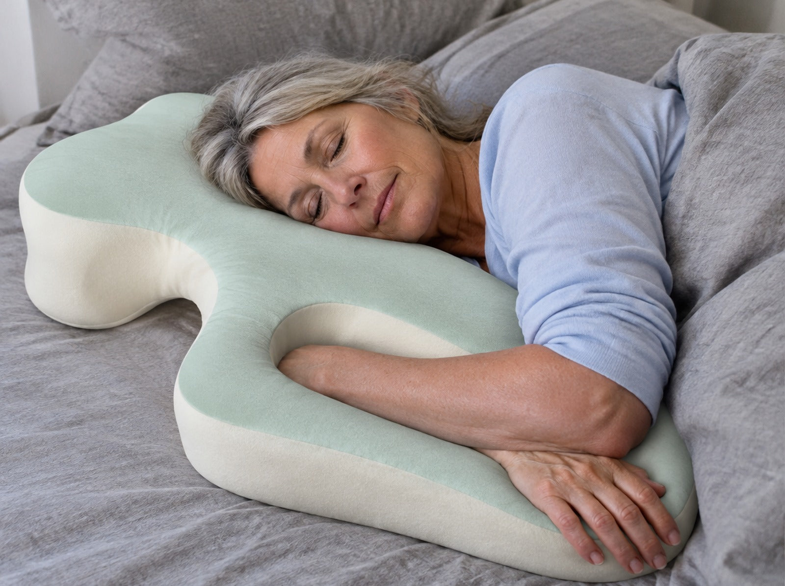 Forearm resting in the arm channel